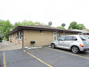 188 E Lorraine Ave in Addison, IL - Foto de edificio - Building Photo