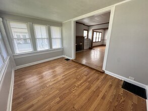 2108 Oxford St in Rockford, IL - Building Photo - Building Photo