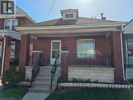 214 Fairfield Ave in Hamilton, ON - Building Photo