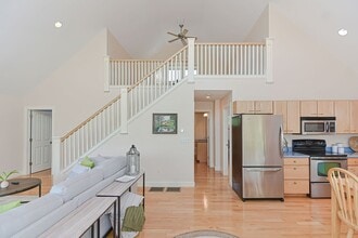4 Bryn Mawr Way in Newbury, MA - Building Photo - Building Photo
