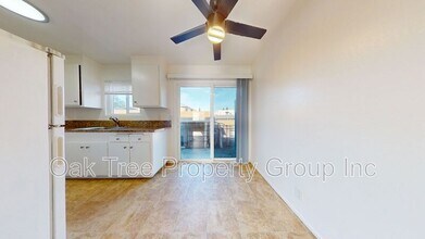 5600 Bancroft Ave in Oakland, CA - Building Photo - Building Photo