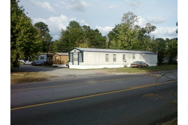 Chateau Village in Milledgeville, GA - Foto de edificio