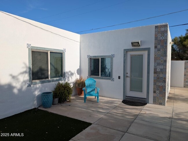 property at 4350 E Palm Ln
