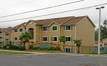 Arbor Crest Apartments in Quincy, FL - Building Photo - Building Photo