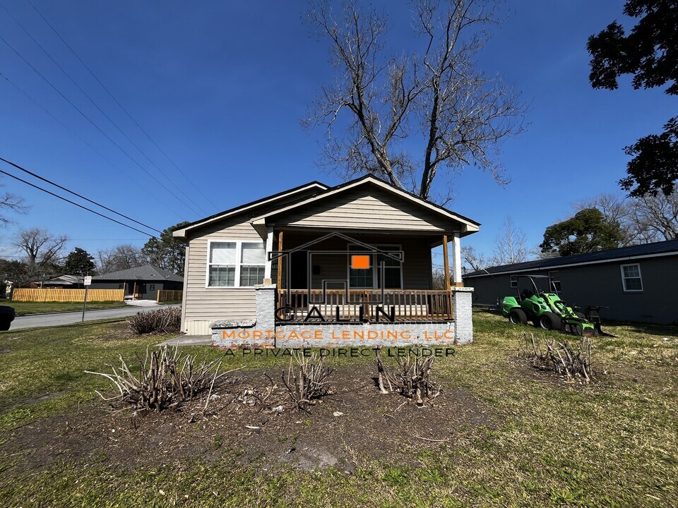 728 W 51st St in Savannah, GA - Building Photo