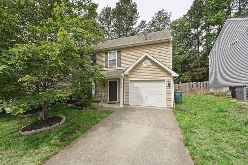 2203 Elk River Dr in Durham, NC - Building Photo