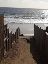 110 Vista Way in Oceanside, CA - Building Photo - Building Photo