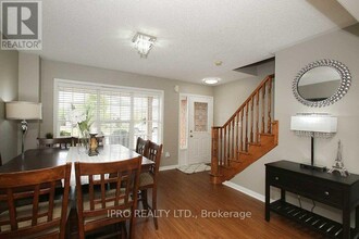 1318 CLARK Blvd in Milton, ON - Building Photo - Building Photo