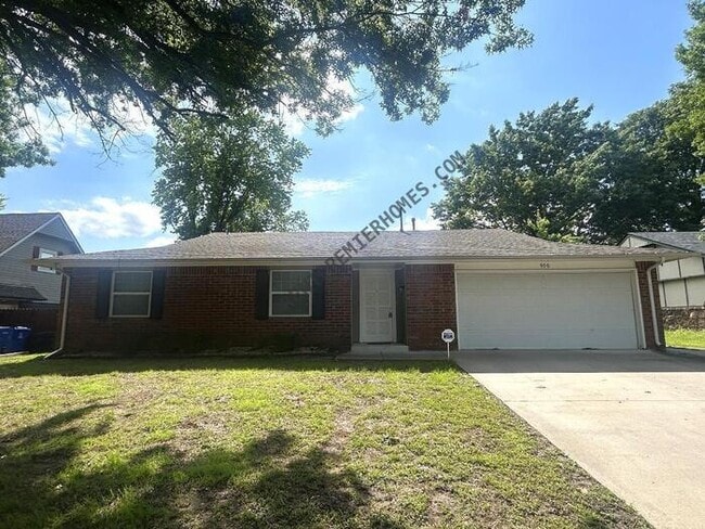 property at 900 S 27th St