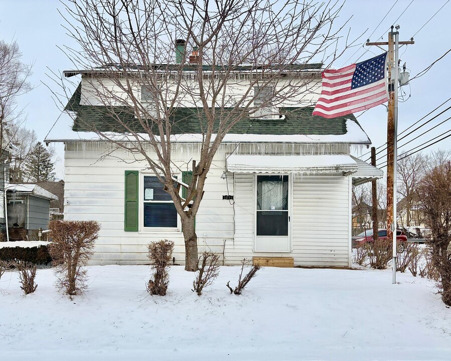 1021 E Indiana Ave in South Bend, IN - Building Photo