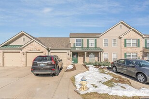 1548 Butler Ct, Unit 102 in Florence, KY - Building Photo