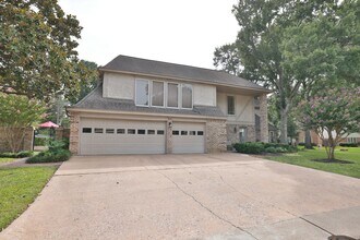 9203 Godstone Ln in Spring, TX - Foto de edificio - Building Photo