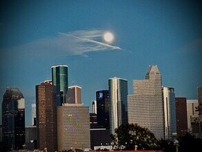 802 W Drew St in Houston, TX - Foto de edificio - Building Photo