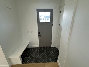 10907 Paddle Board Way in South Jordan, UT - Building Photo - Building Photo