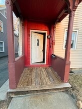 113 Victory Ave  -  Schuyler Labar, Unit First floor in Schenectady, NY - Foto de edificio - Building Photo