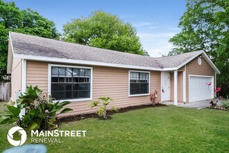 1301 SW Chase Rd in Port St. Lucie, FL - Foto de edificio - Building Photo