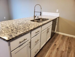 6909 Delaney Ln NE in Lacey, WA - Building Photo - Building Photo