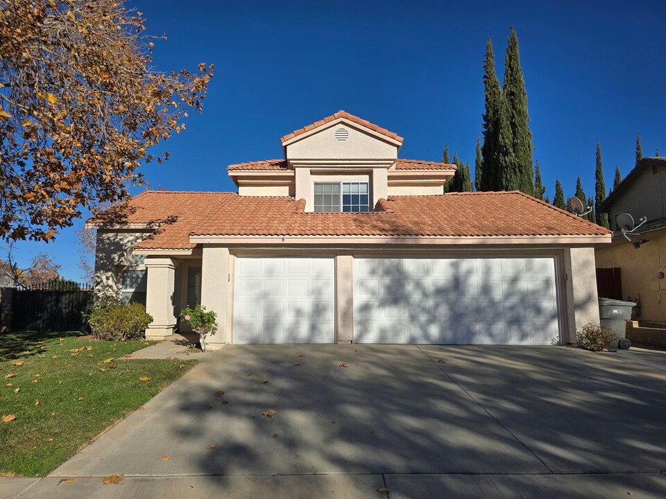 40128 Denham Dr in Palmdale, CA - Building Photo