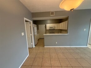 8126 Jutland Rd in Houston, TX - Building Photo - Building Photo