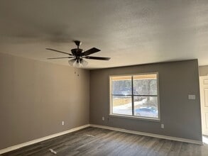 2007 Seabiscuit in Longview, TX - Building Photo - Building Photo