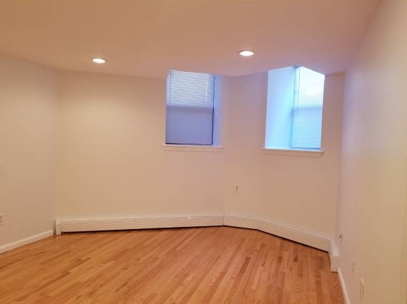 36 Peterborough St, Unit G2, Unit G2