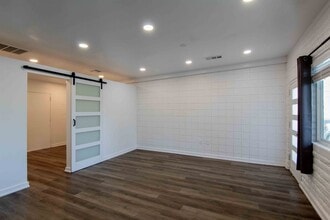 2494 Beverly Dr in Redding, CA - Building Photo - Building Photo