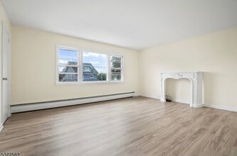 161 Delafield Ave in Lyndhurst, NJ - Building Photo - Building Photo