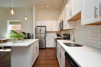 35 Van Nydeck Ave in Beacon, NY - Building Photo - Building Photo