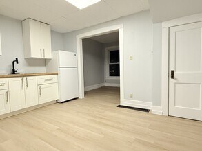 349 Campbell Ave in Windsor, ON - Building Photo - Building Photo