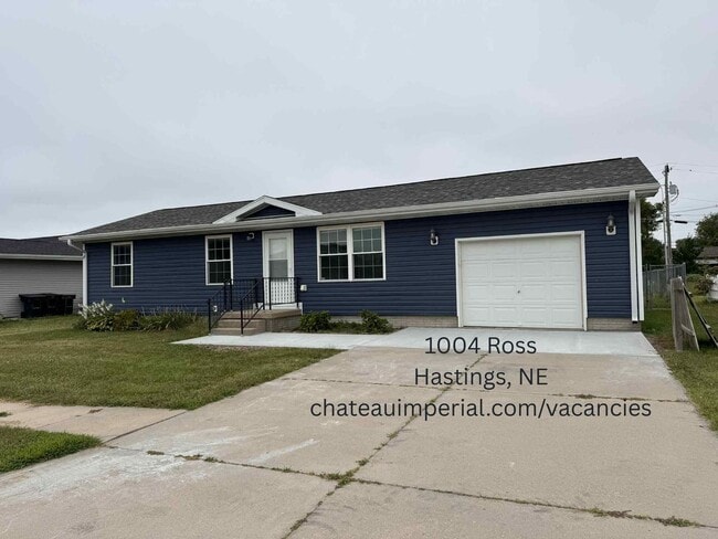 property at 1004 S Ross Ave