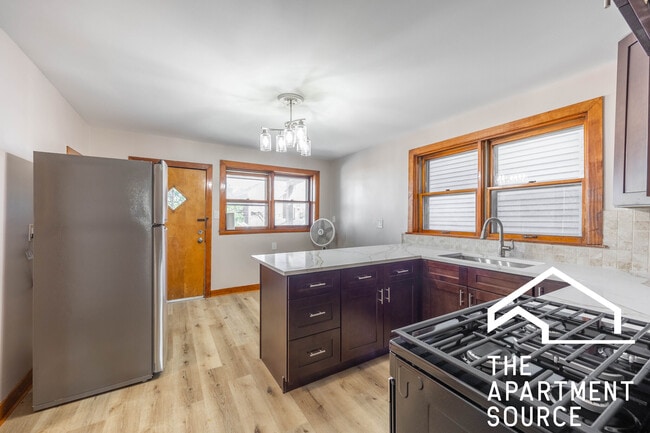 2040 W Cullerton St in Chicago, IL - Building Photo - Building Photo