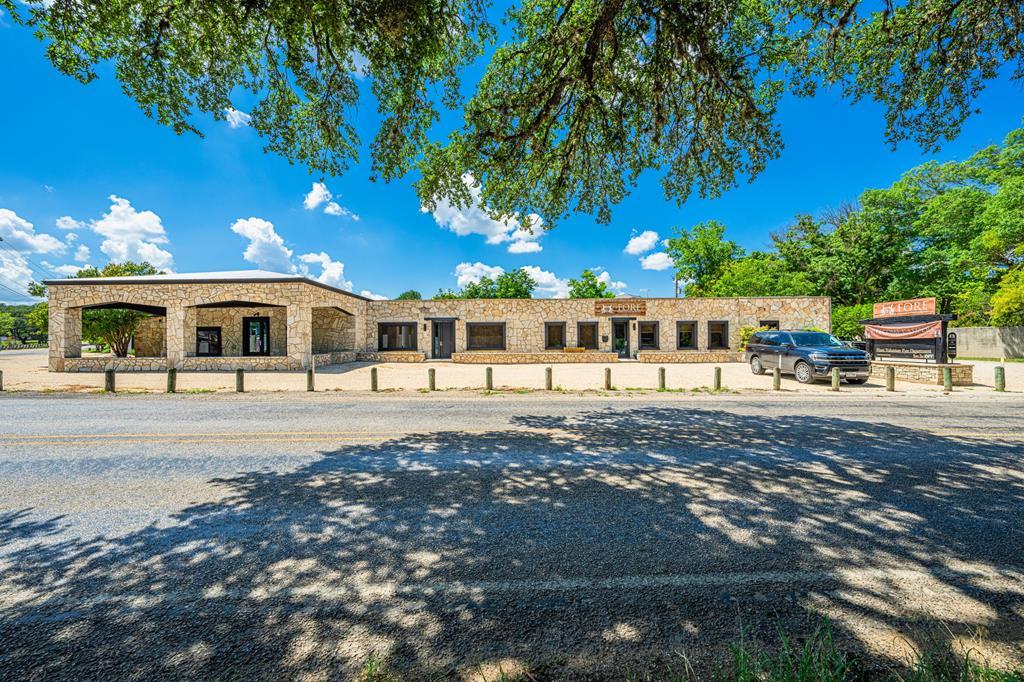 1602 TX-39 in Hunt, TX - Foto de edificio