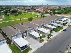 9 S Colt Ln in Edinburg, TX - Foto de edificio - Building Photo