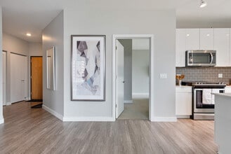 833 N Clark St in Chicago, IL - Building Photo - Building Photo
