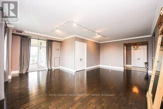 20 Bloorview Pl in Toronto, ON - Building Photo - Building Photo