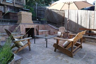 575 Valle Vista Ave, Unit 2 in Oakland, CA - Building Photo