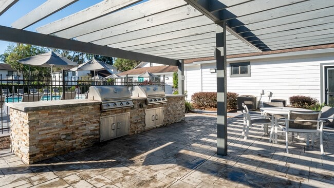 Verde Vue Apartments in Savannah, GA - Foto de edificio - Building Photo