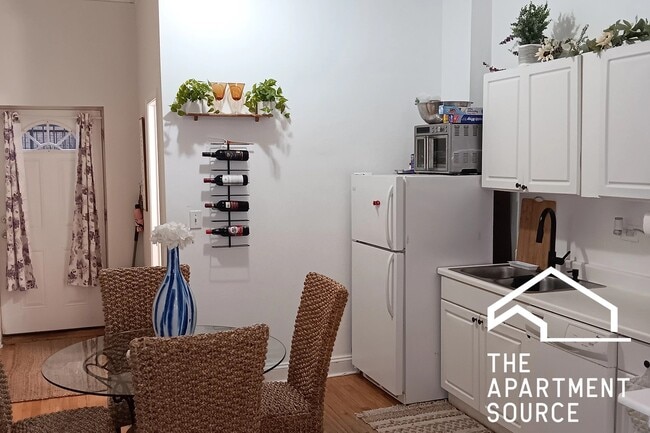 918 Green Bay Rd in Winnetka, IL - Foto de edificio - Building Photo