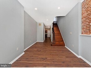 420 N Collington Ave in Baltimore, MD - Foto de edificio - Building Photo