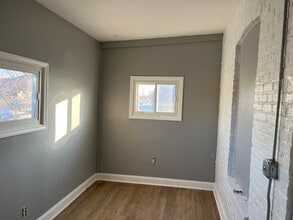 1451 N Massasoit Ave, Unit 2 in Chicago, IL - Building Photo - Building Photo