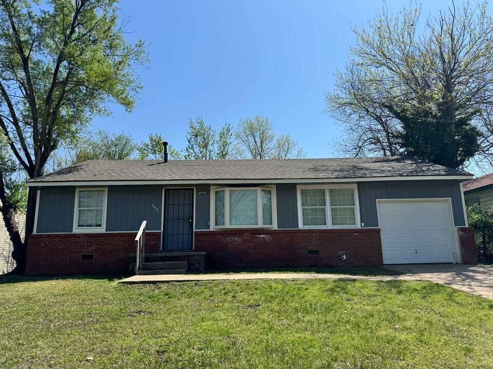 542 E 48th Pl N in Tulsa, OK - Building Photo