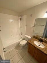 3310 Wyndham Cir-Unit -112 in Alexandria, VA - Building Photo - Building Photo