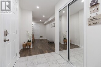 56 Frost Ct in Milton, ON - Building Photo - Building Photo