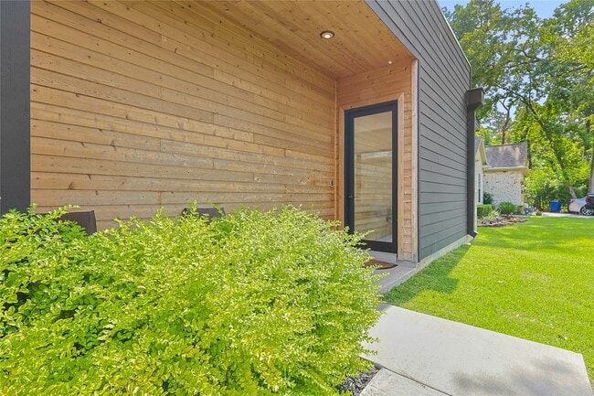 property at 1550 Ashway St