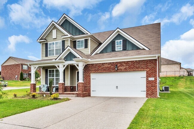 8028 Forest Hills Dr in Spring Hill, TN - Building Photo - Building Photo