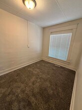 1721 1/2-210 1/2 S Pearl Ave in Joplin, MO - Building Photo - Building Photo