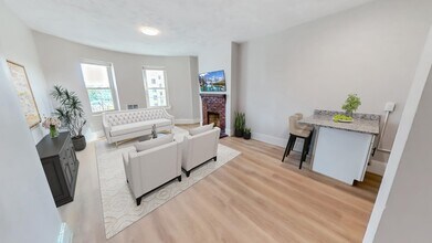 44 Guild St, Unit 3 in Boston, MA - Building Photo - Building Photo
