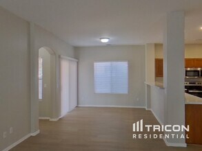 8605 W Sonora St in Tolleson, AZ - Building Photo - Building Photo