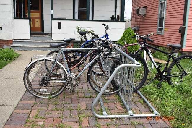 533 Elizabeth St, Unit 2 in Ann Arbor, MI - Building Photo - Building Photo