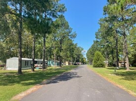Pine Hill Mobile Home Park in Tifton, GA - Building Photo